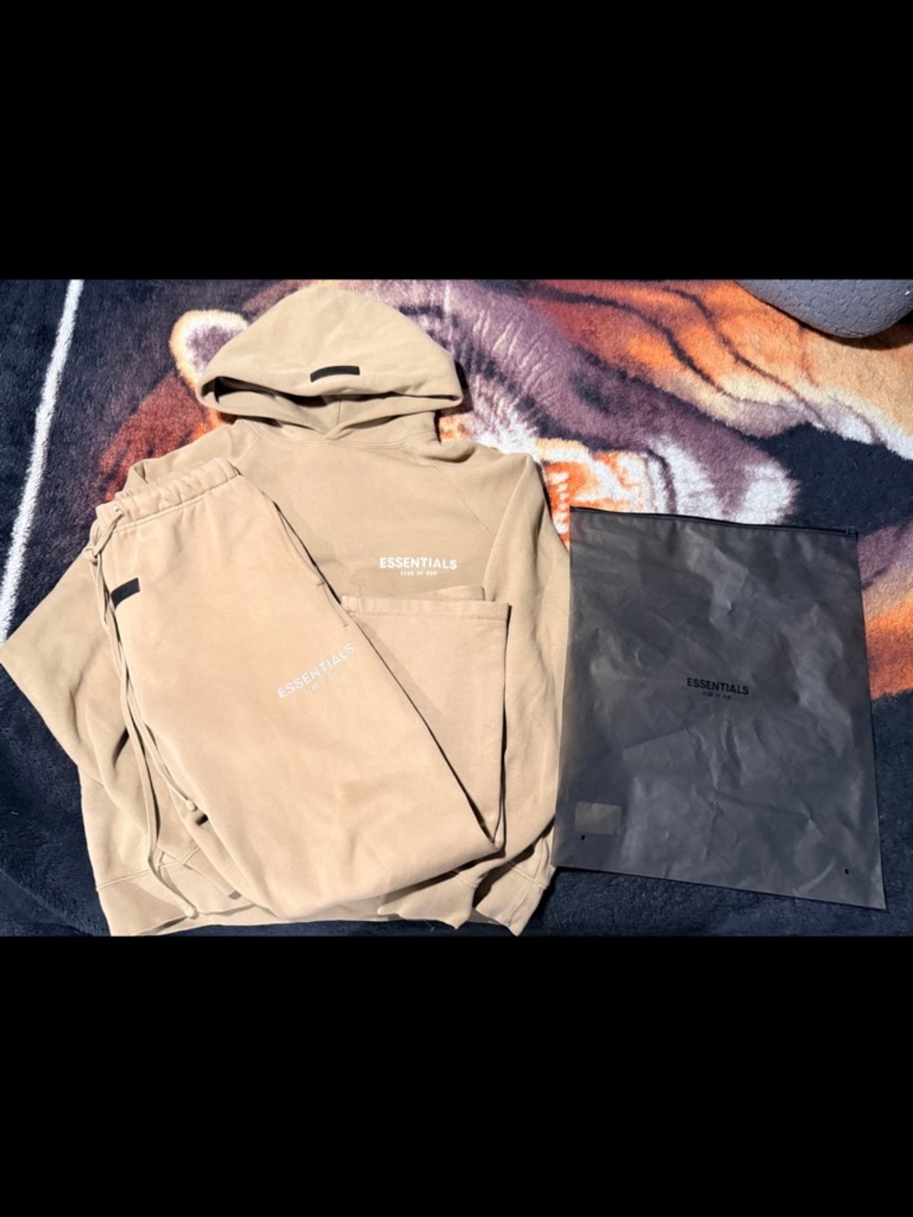FEAR OF GOD ESSENTIALS HOODIE/ RELAXED SWEATPANTS ‘DESERT TAUPE’ 2022 SIZE SMALL